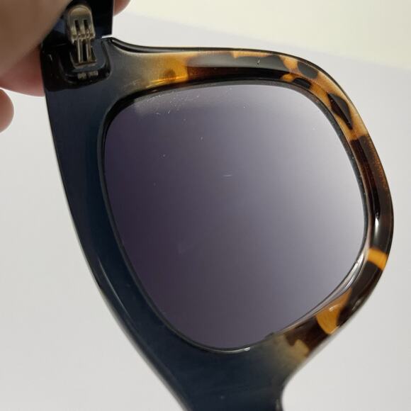 Quay After Hours 125 Tortoise Brown Sunglasses Australia - SEE PICTURES - Picture 13 of 13